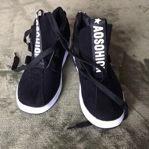 Aosohion shoes  platform wedge heel. Brand new!